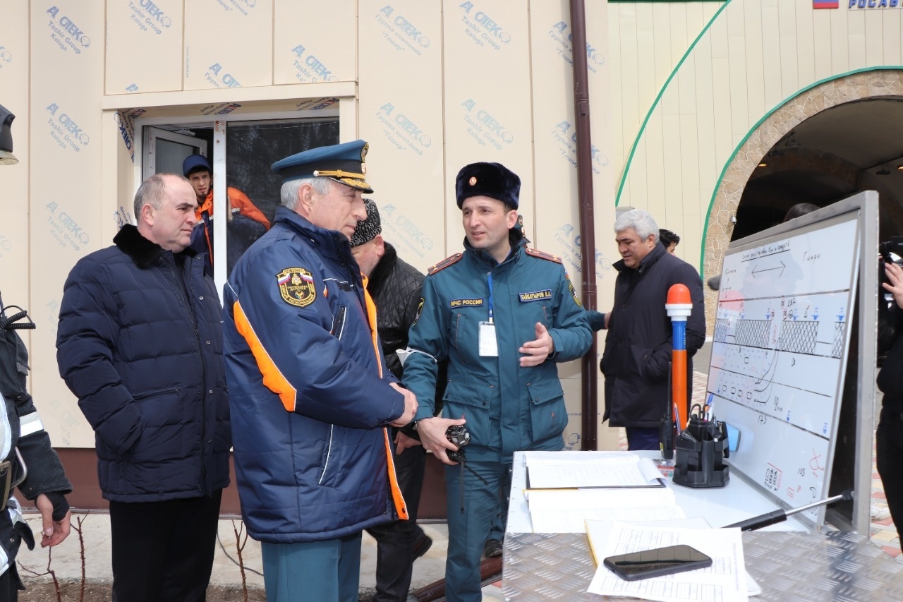 В Гимринском автодорожном тоннеле прошли тактико-специальные учения -  Новости - Главное управление МЧС России по Республике Дагестан